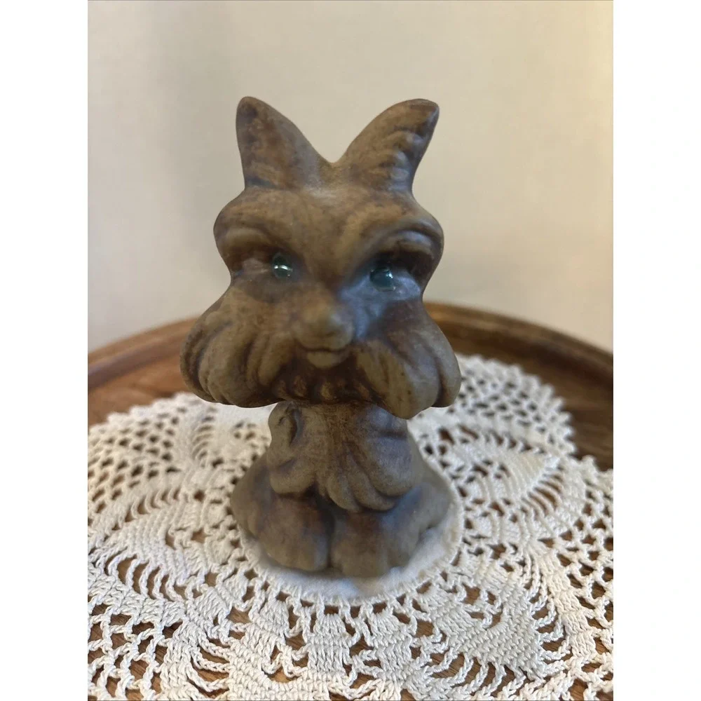 vintage California stoneware terrier dog.Suzi Handmade Brown Dip Glaze Green Eye